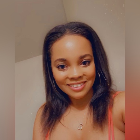 Posher Tiara is going LIVE POSH SHOW - Picture 3 of 3